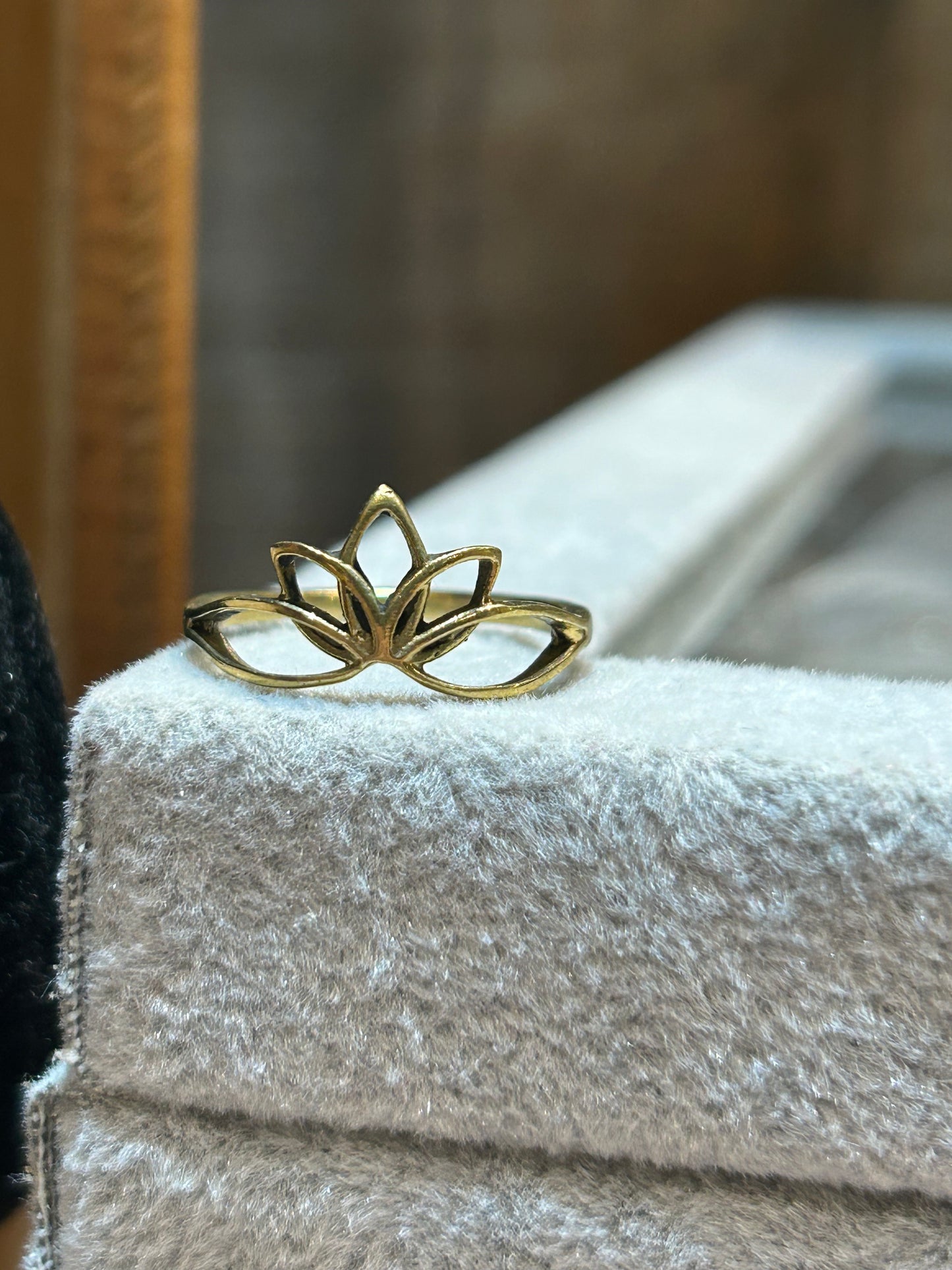 Flowing Lotus Brass Ring