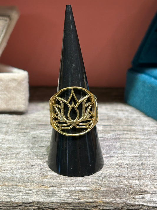 Full Circle Lotus Brass Ring