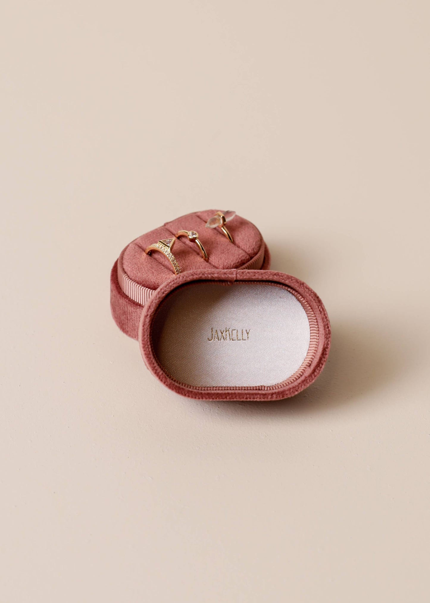 Velvet Jewelry Box - Small Oval - Dusty Rose